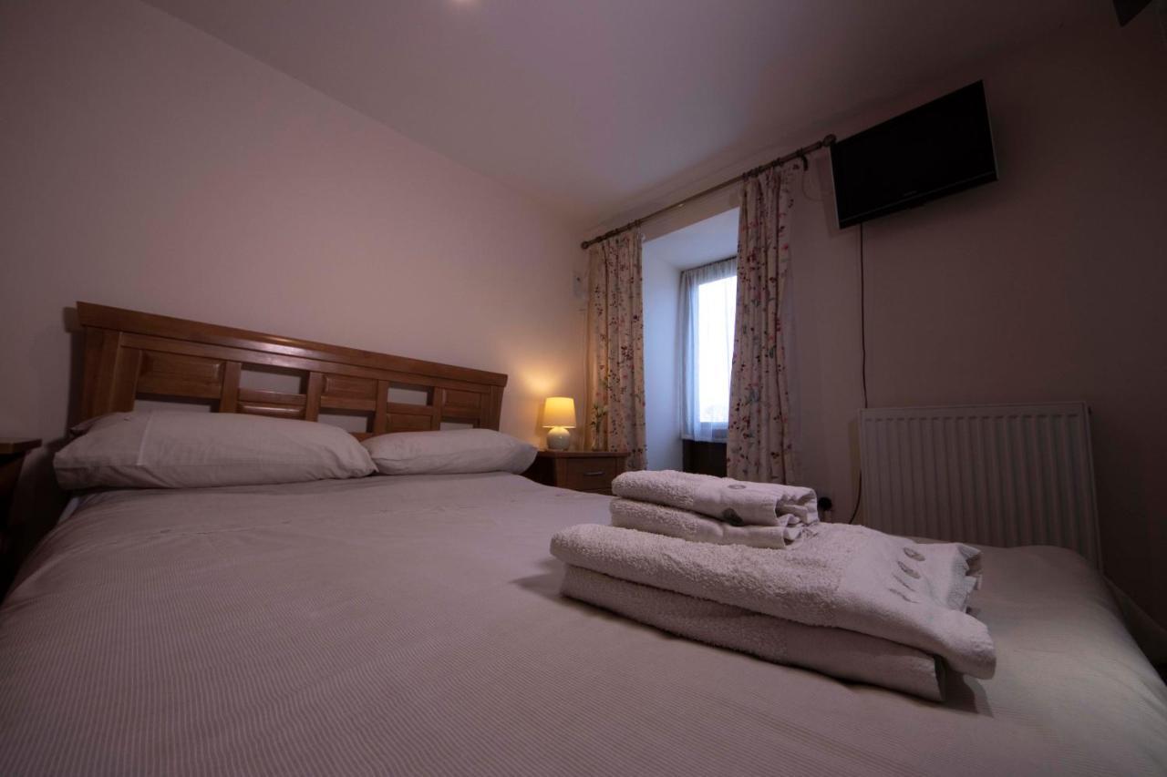 Polhilsa Farm Bed and Breakfast Callington Exteriör bild