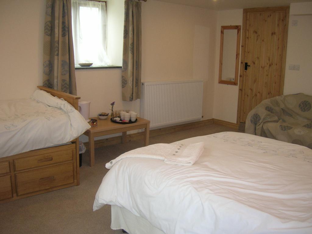Polhilsa Farm Bed and Breakfast Callington Rum bild
